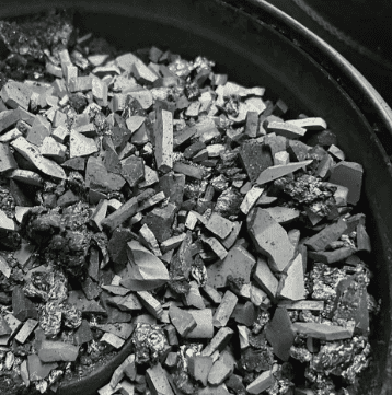 SiC గ్రోత్‌లో అదృశ్య అడ్డంకి: 7N బల్క్ CVD SiC ముడి పదార్థం సాంప్రదాయ పౌడర్‌ను ఎందుకు భర్తీ చేస్తోంది