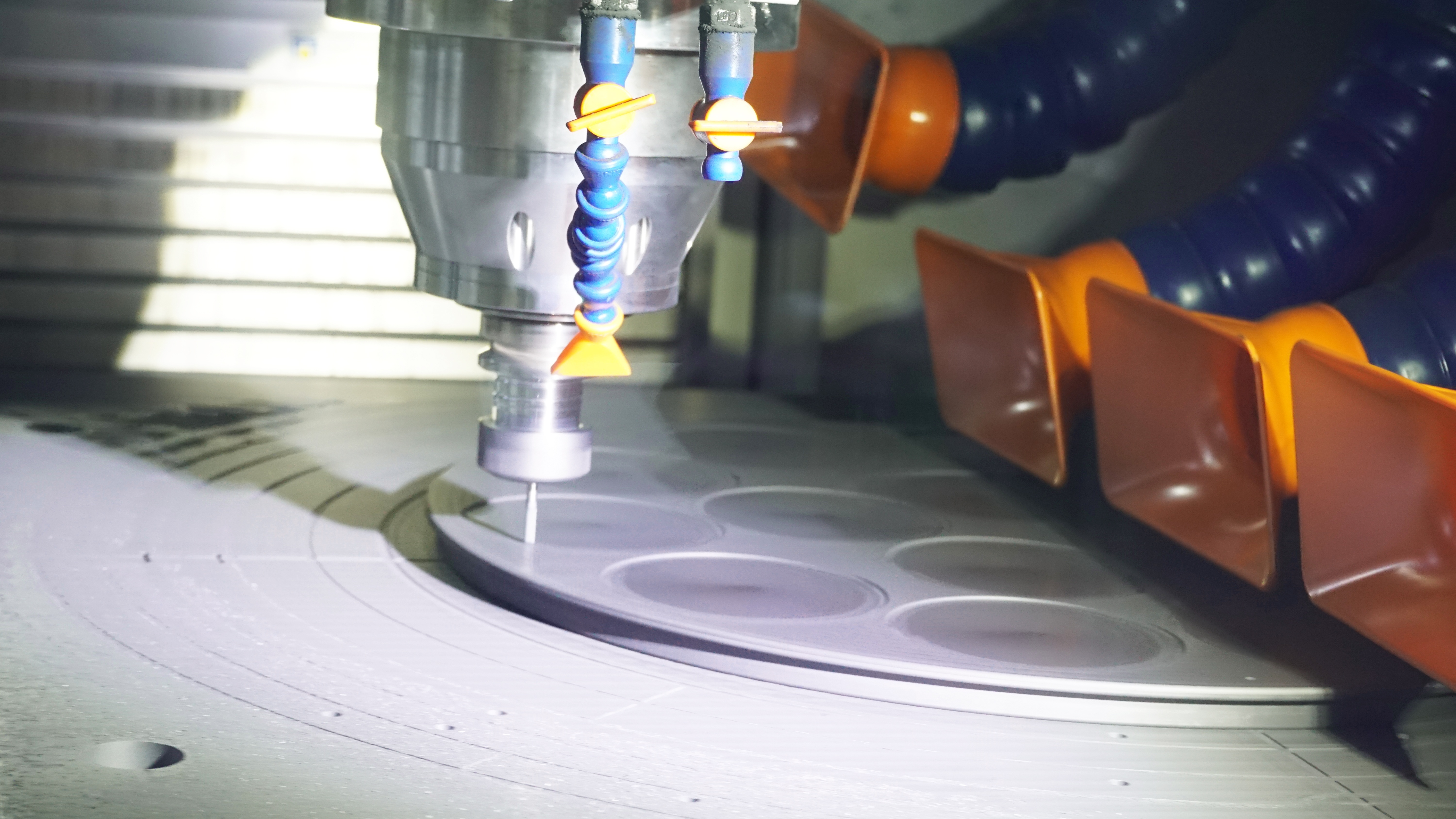 VETEK CNC ప్రెసిషన్ మ్యాచింగ్ వర్క్‌షాప్ లోపల: హై-ప్యూరిటీ సెమీకండక్టర్ కాంపోనెంట్‌ల పునాదిని నిర్మించడం